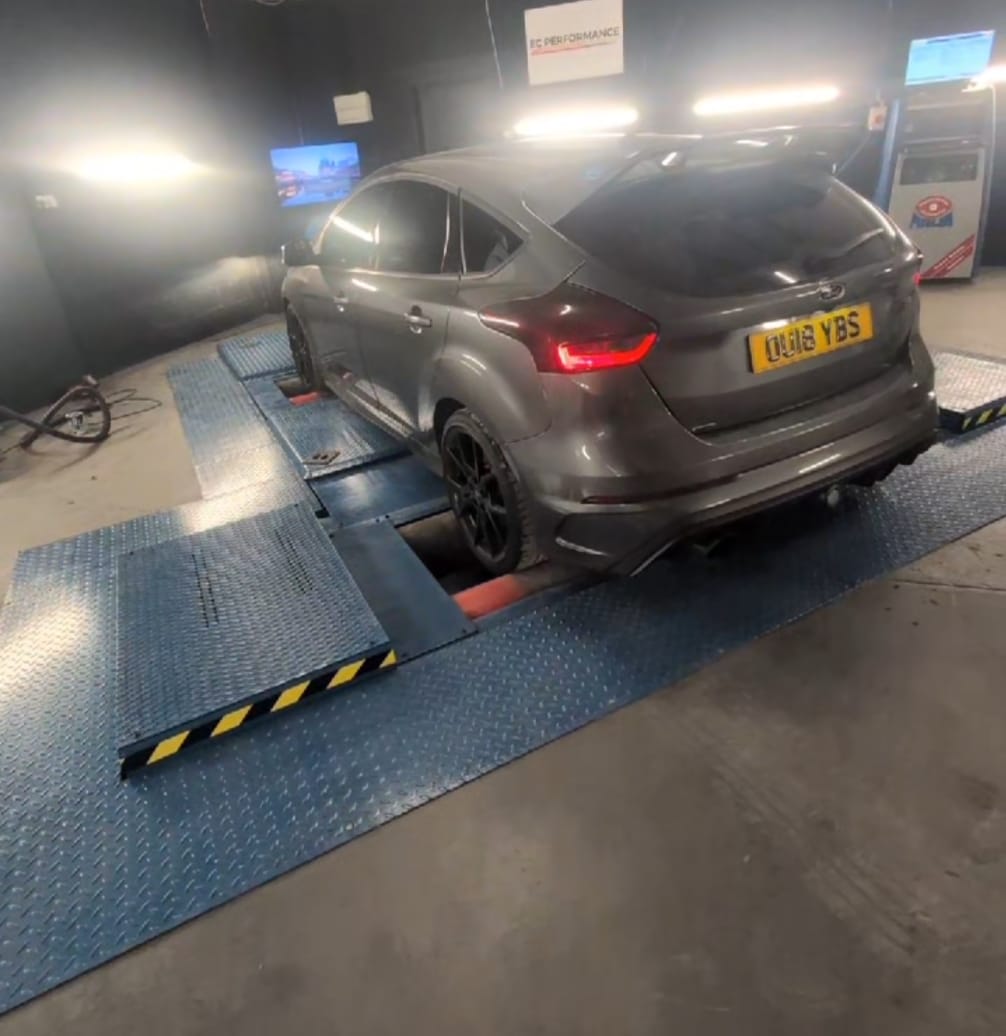 Ford Focus RS on the MAHA 4-wheel dyno at EC Performance